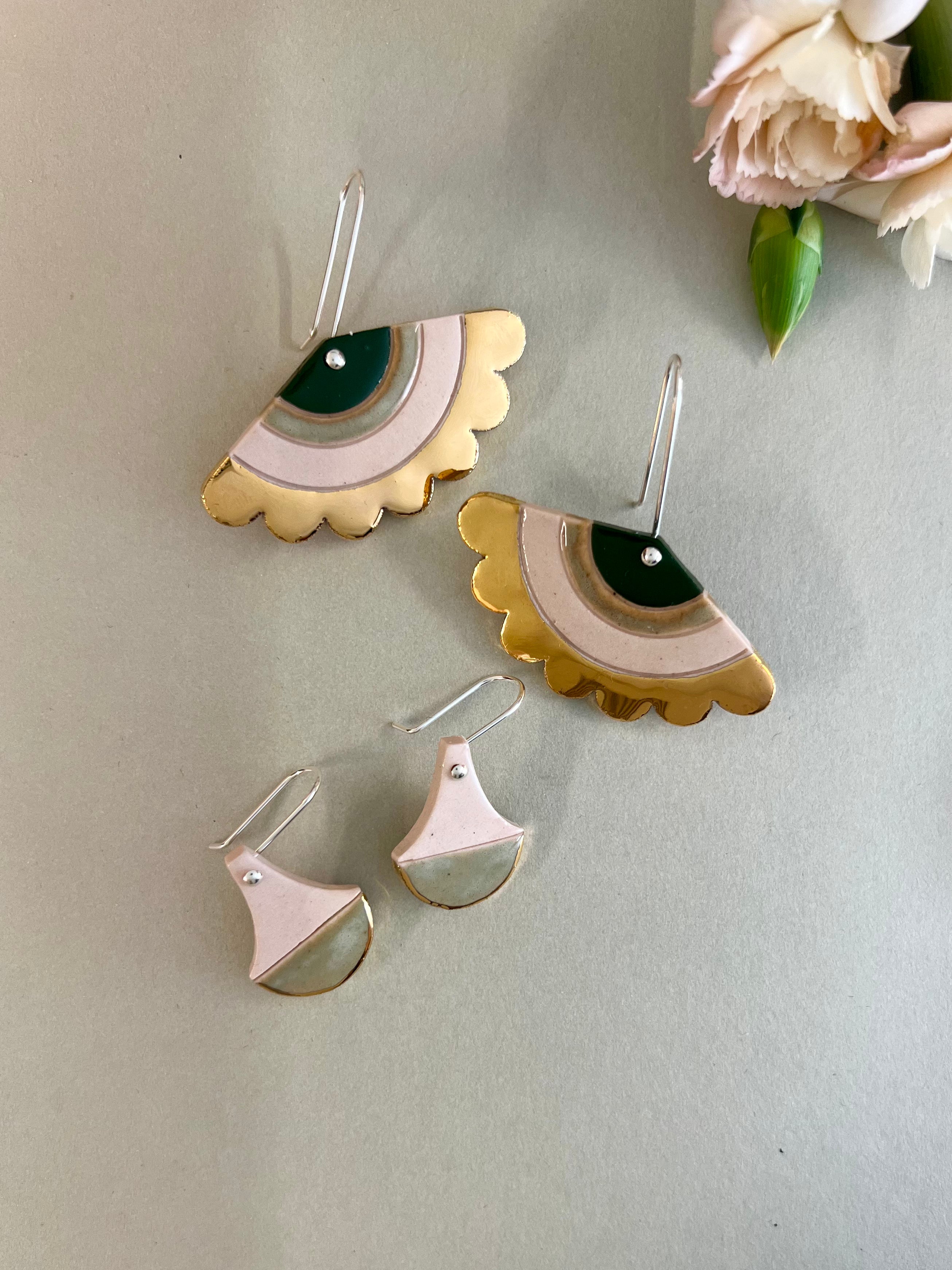 Spring Box edit: Scallops and Urns