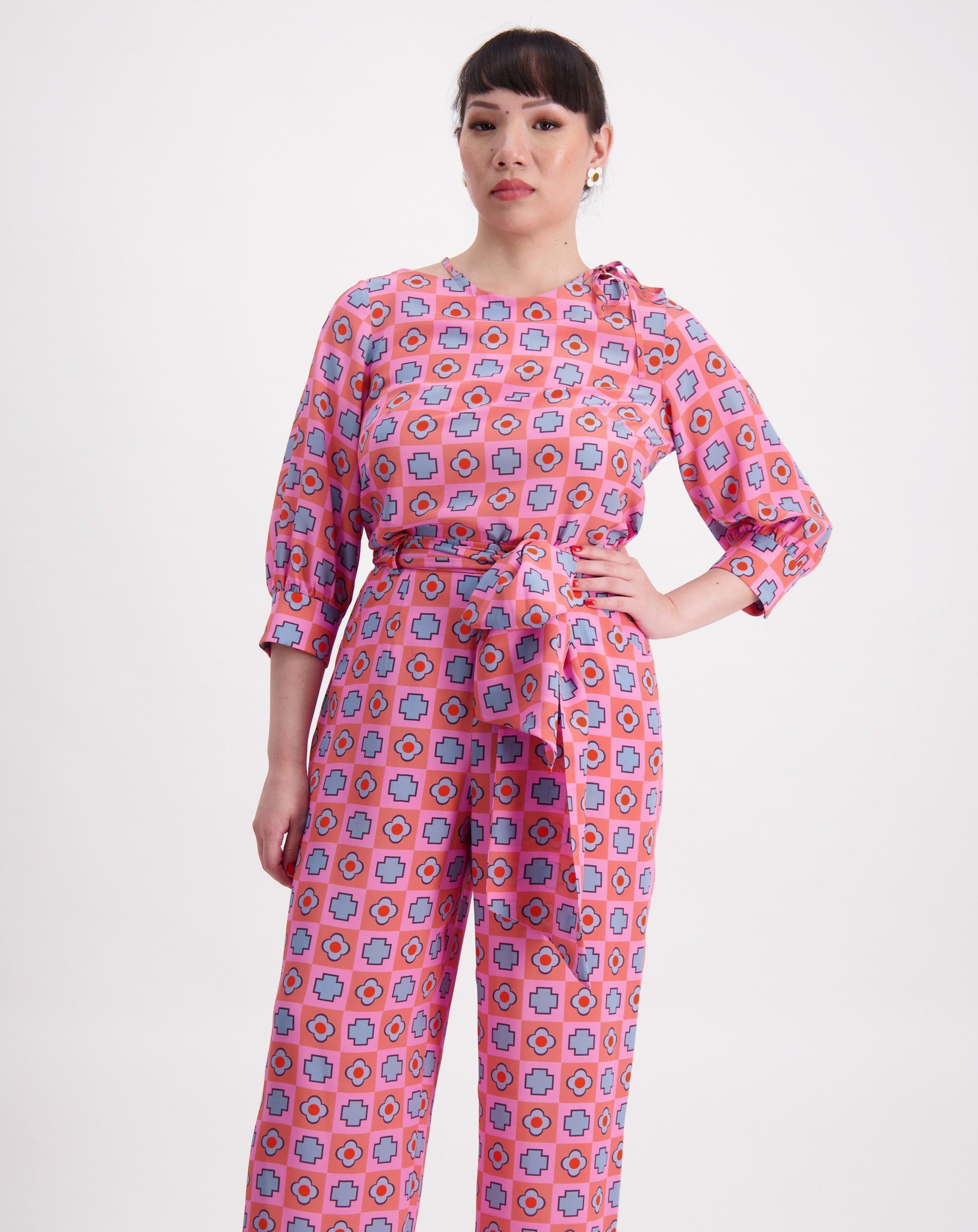 SIZES 10 & 6 Spring Lunch Blouse