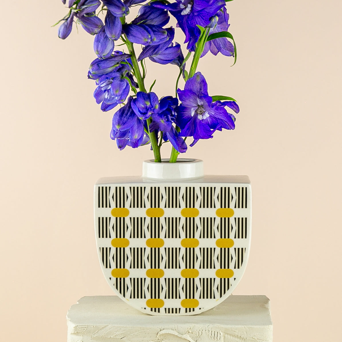 Light Room Boat Vase
