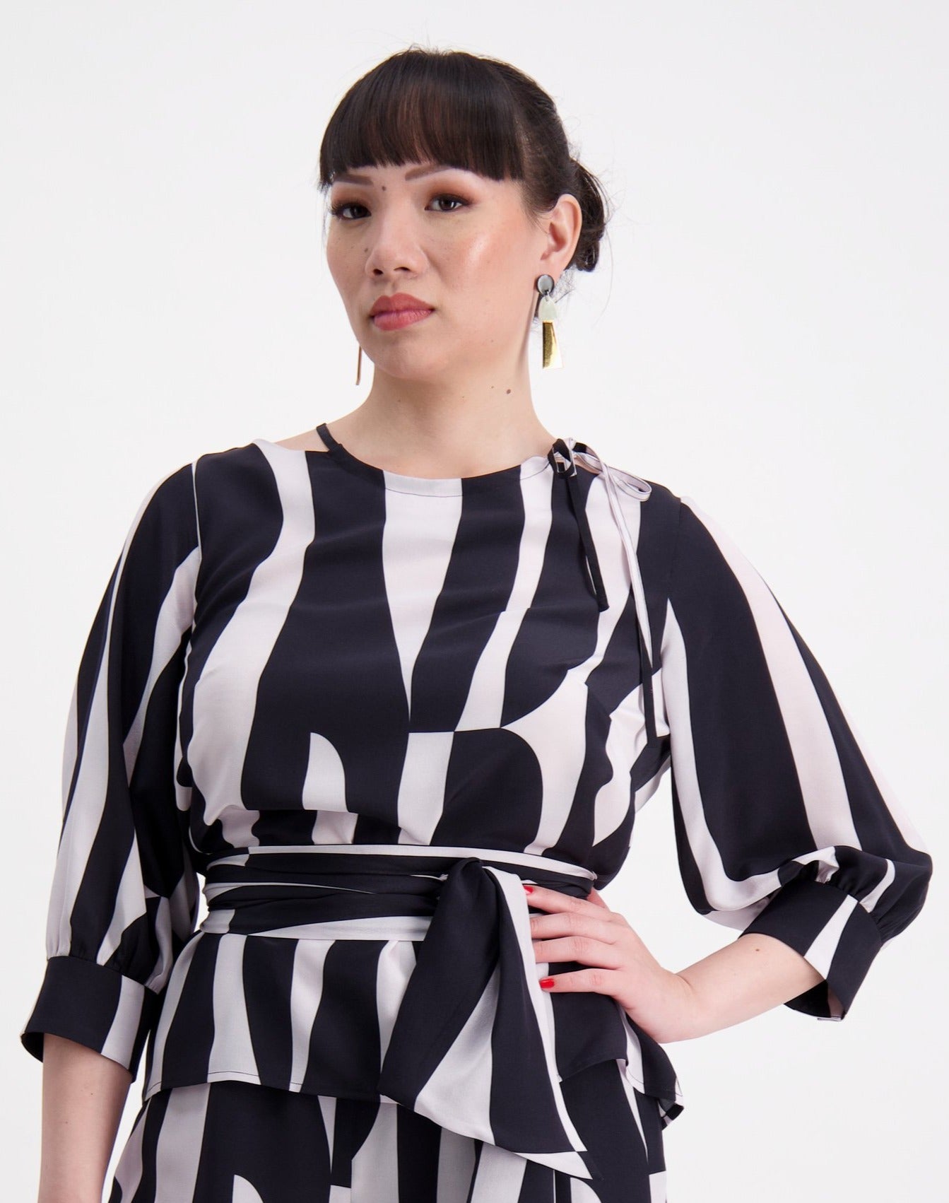 SIZE 8 & 6 Sculpture Blouse
