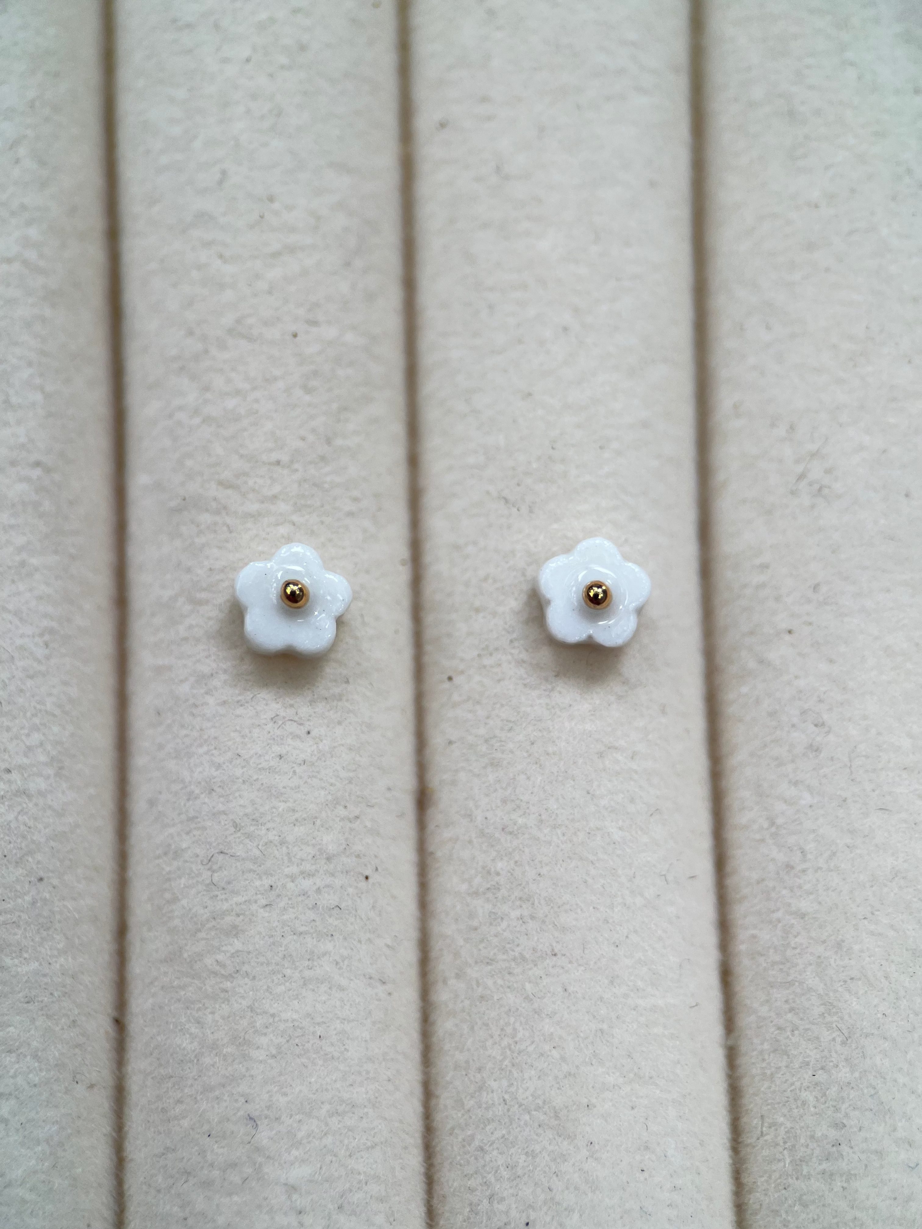 Mini Flower Stud