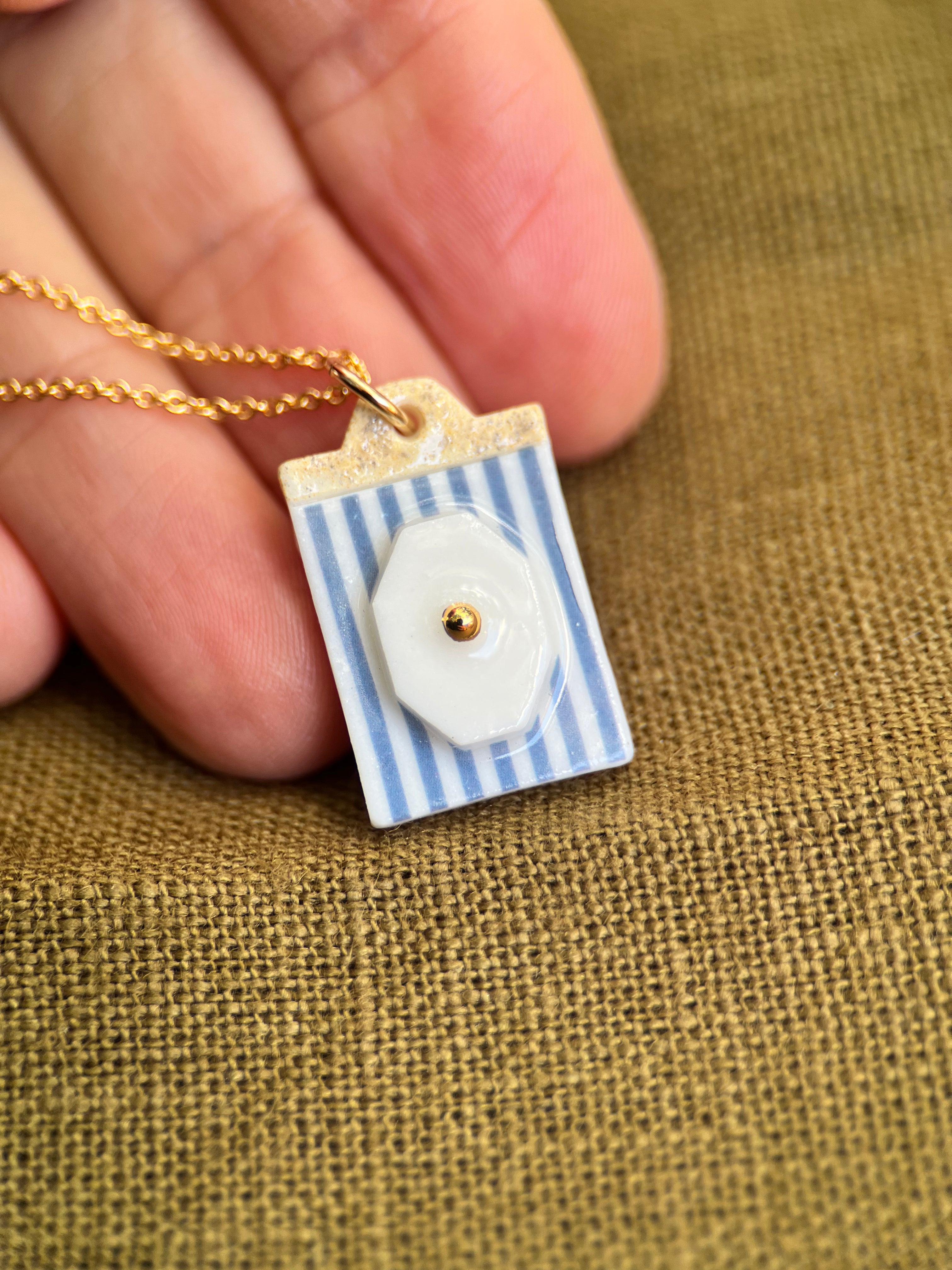 Lovely Lunch necklace