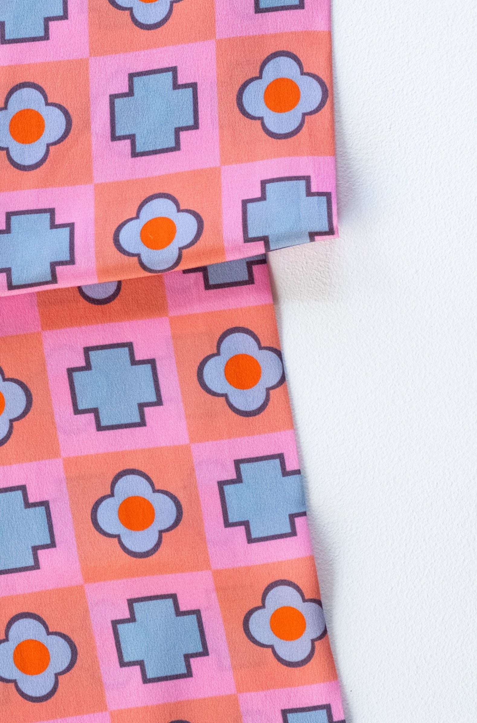 Spring Lunch Scarf - Mid Length